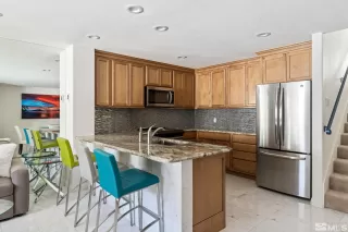 Photo #6: 230003538 Listing