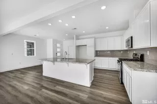 Photo #5: 230006577 Listing 