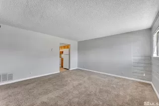 Photo #4: 230009573 Listing 