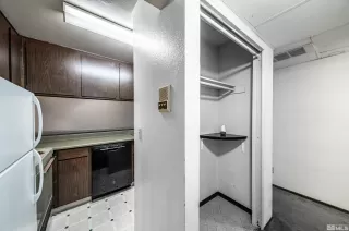 Photo #3: 230009890 Listing