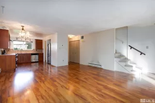 Photo #3: 230010129 Listing