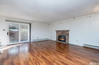 Photo #4: 230010129 Listing