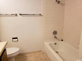 Photo #6: 230010333 Listing