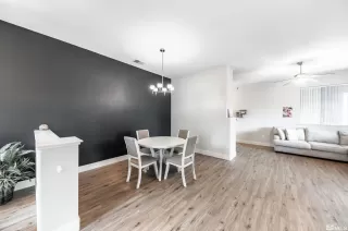 Photo #6: 230010528 Listing 