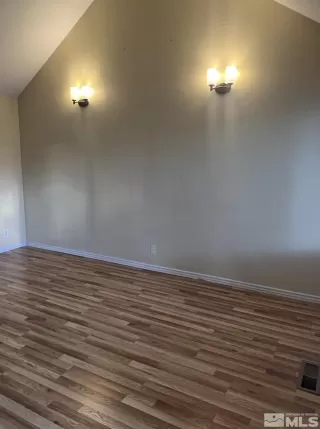 Photo #2: 230010625 Listing