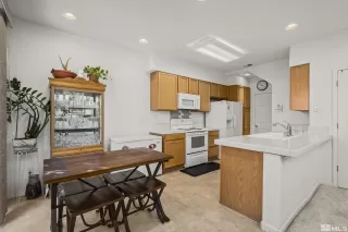 Photo #5: 230011139 Listing 