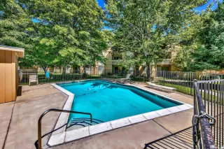 Photo #4: 230011215 Listing