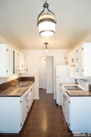 Photo #2: 230011392 Listing