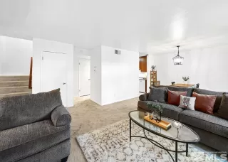 Photo #4: 230011619 Listing