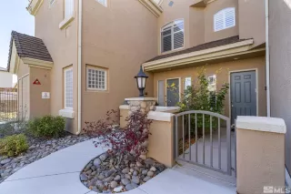 Photo #3: 230012193 Listing