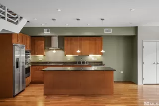 Photo #5: 230012218 Listing 