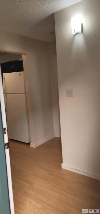 Photo #5: 230012460 Listing