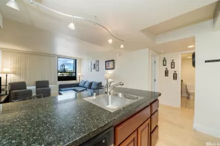 Photo #6: 230012575 Listing 