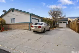 Photo #2: 230012616 Listing