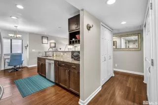 Photo #2: 230012632 Listing