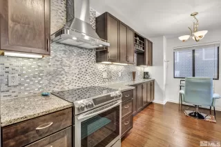 Photo #5: 230012632 Listing