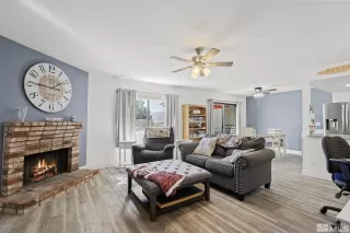 Photo #3: 230012637 Listing 