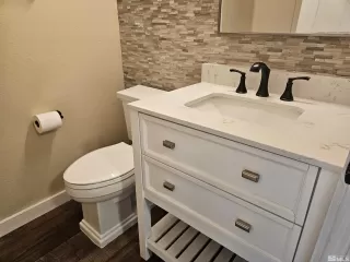 Photo #5: 230012649 Listing 