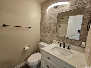 Photo #6: 230012649 Listing 