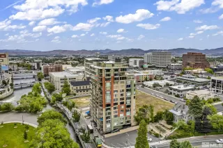 Photo #2: 230012832 Listing