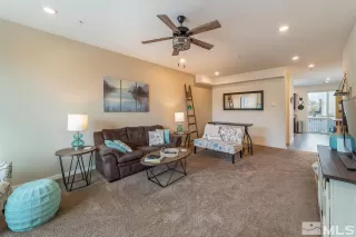 Photo #5: 230012958 Listing 