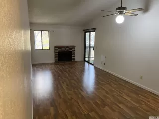 Photo #4: 230012959 Listing