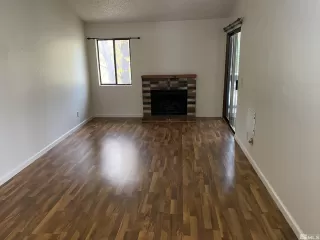 Photo #6: 230012959 Listing