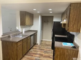 Photo #6: 230012995 Listing