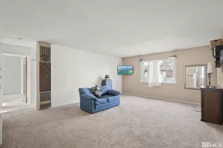 Photo #6: 230013036 Listing