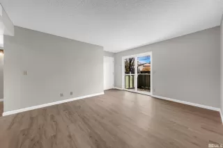 Photo #4: 230013044 Listing