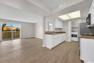 Photo #5: 230013044 Listing