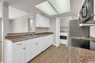 Photo #6: 230013044 Listing