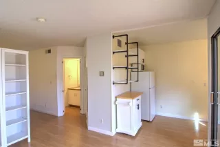 Photo #6: 230013125 Listing