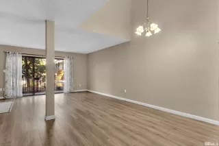 Photo #4: 230013162 Listing