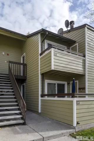 Photo #3: 230013192 Listing