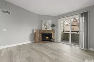 Photo #5: 230013192 Listing