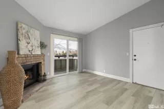 Photo #6: 230013192 Listing