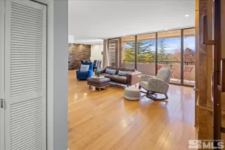 Photo #2: 230013218 Listing