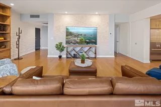 Photo #5: 230013218 Listing