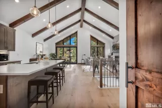 Photo #3: 230013436 Listing