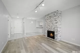 Photo #4: 230013537 Listing 