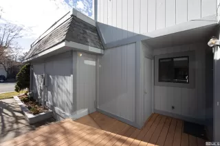 Photo #2: 230013538 Listing 