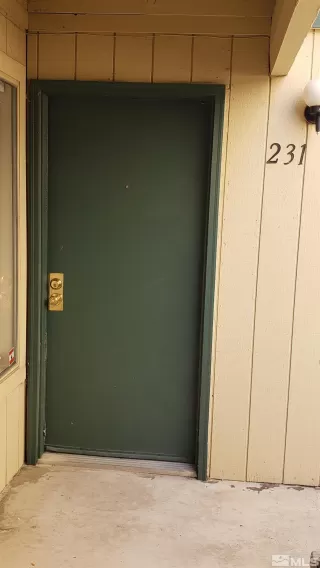 Photo #3: 230013580 Listing