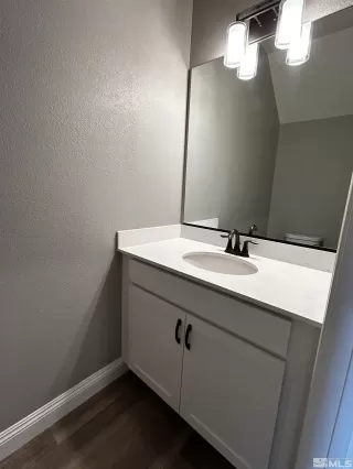 Photo #5: 230013665 Listing