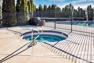Photo #4: 230013794 Listing