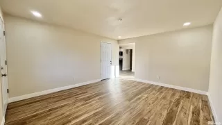 Photo #4: 230013835 Listing