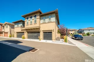 Photo #3: 230013855 Listing