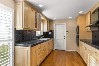 Photo #4: 230013863 Listing 