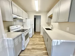 Photo #5: 230013902 Listing