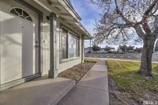 Photo #4: 230013926 Listing